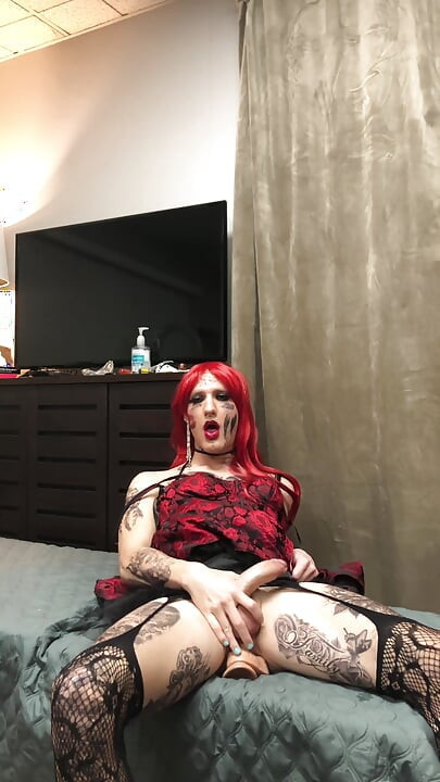 Extremely Hot Tatted Sissy Masturbation
