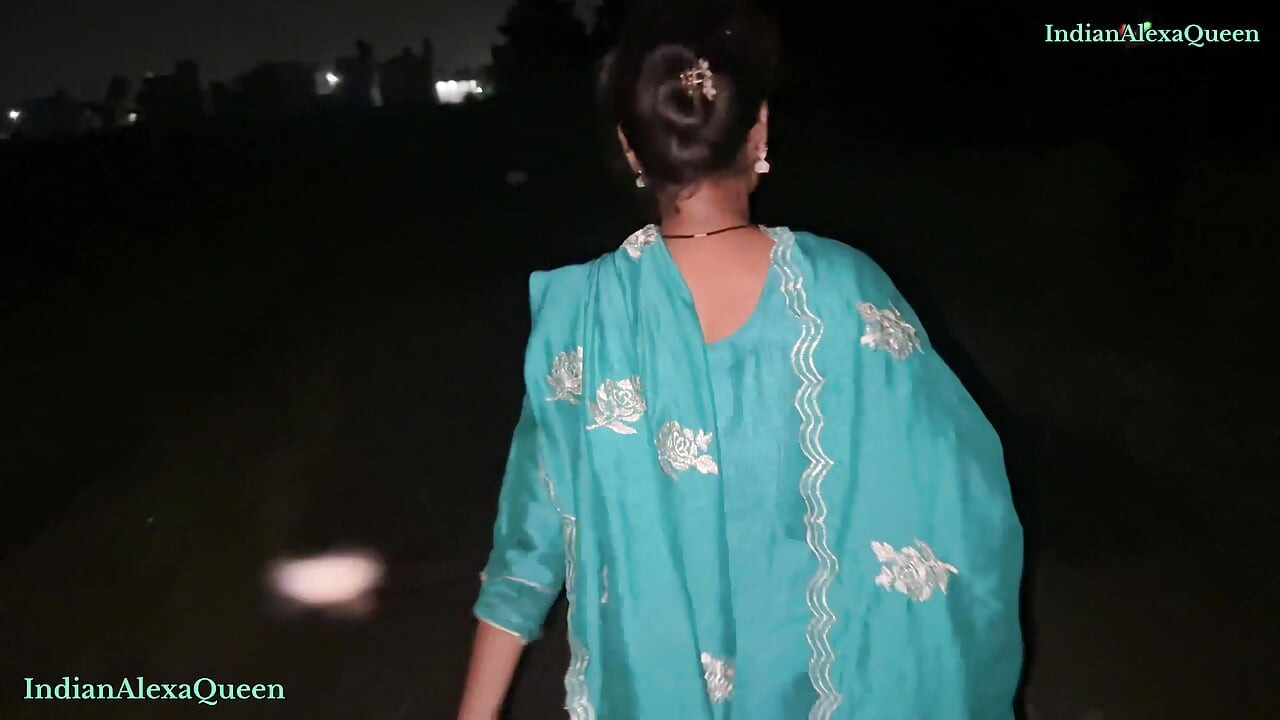 Malam ini, aku mengajak abang iparku mandi bareng. Ngeliat aku mandiin cowok ini, dan cowok ini pengen bahasa india - audio bahasa india