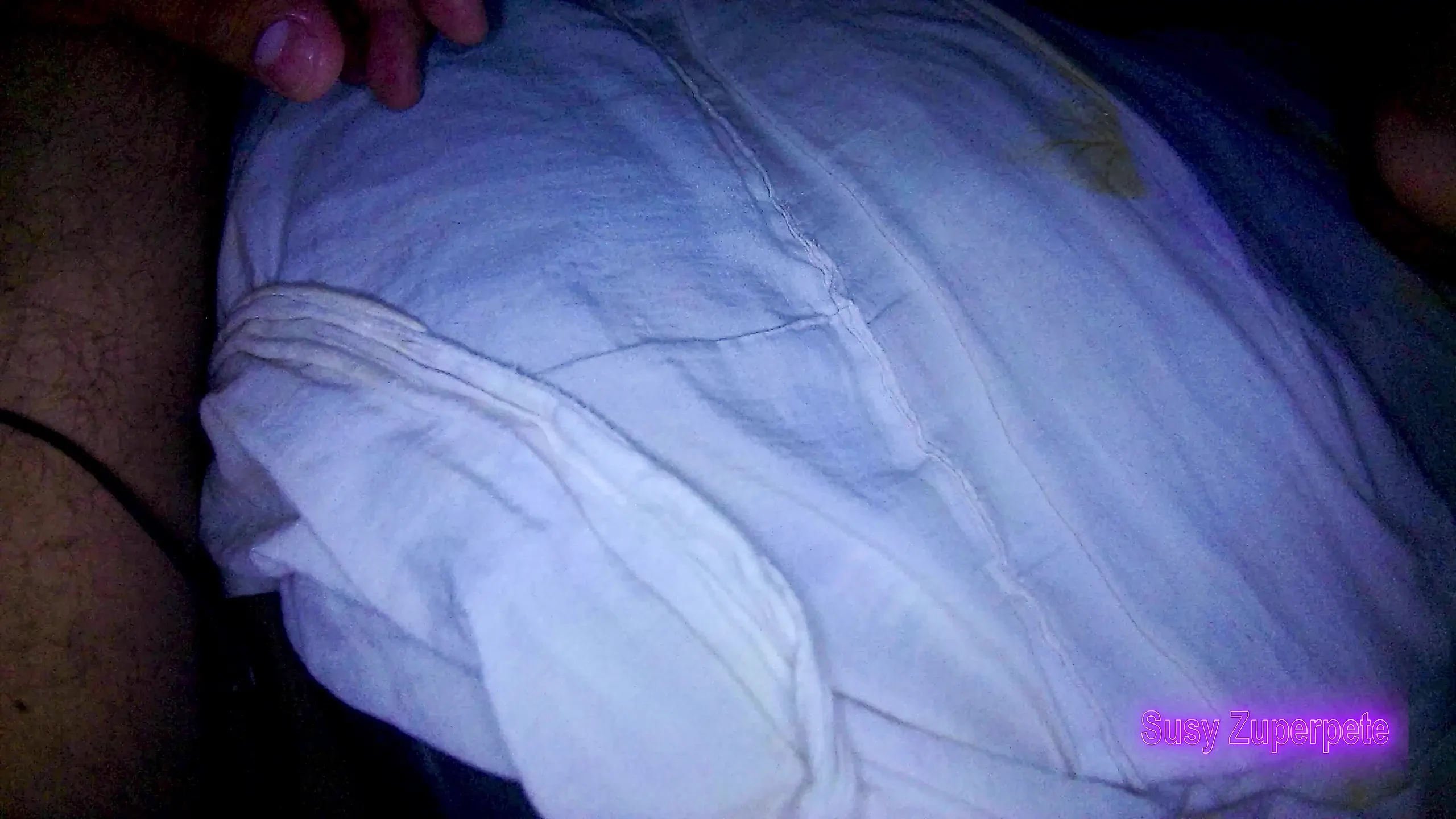 I give erotic massage to my stepsister Susy: she has a huge sexy ass