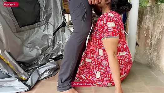 Nachbars onkel fickt desi-milf grob auf dem boden. Geile betrügende ehefrau in der muschi gefingert und hart gefickt