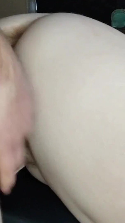 옴! (씬 01) 큰 엉덩이의 핫한 밀프 후배위 질싸 오르가즘 큰 신음소리 | 클립 1