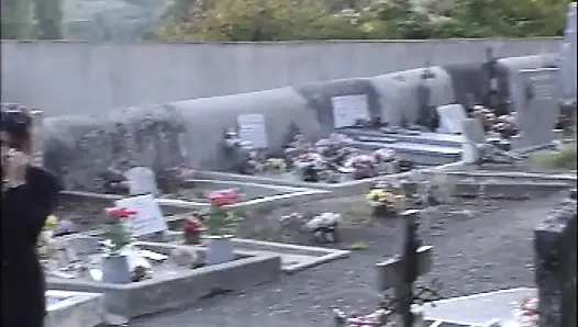 18-летнюю Тинку-брюнетку Схватил Пожилой Мужчина. Интенсивная Встреча На Улице!