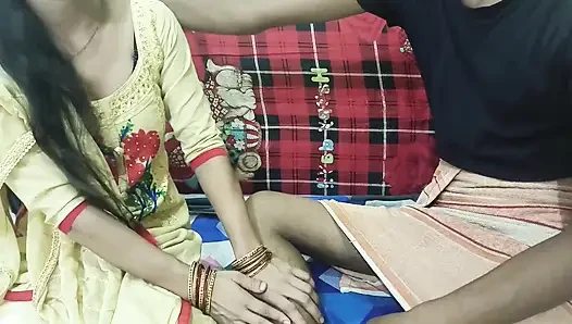 Yeni Hintli Balayı Çifti Sesli Hikaye ile Açık Havada Seks Yapıyor