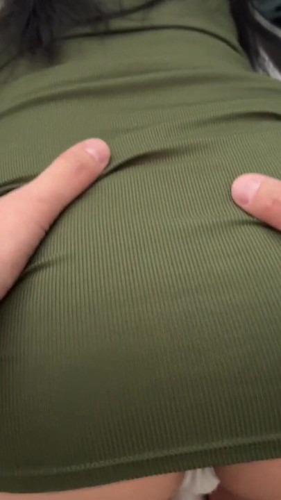 La madrastra atascada dice que solo la polla puede relajarla | Clip 1