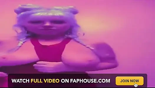 Canlandı.. Ne için? Senin Kırmızı Roketin için. Elbette