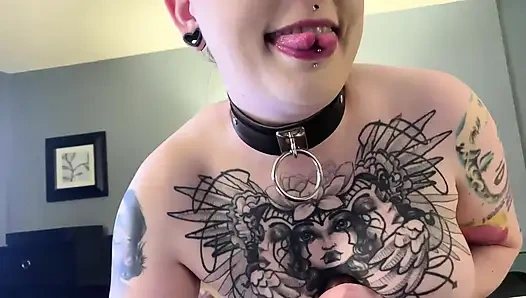 Jax Solomon'un sikişmesini emiyor ve sikiyor