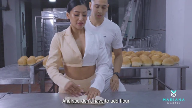 The baker leaves my ass full of semen - Mariana Martix y Max Betancur