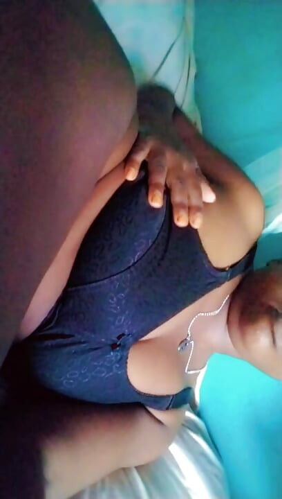 Caliente sexy chica masturbándose