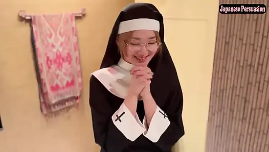 Cewek imut dengan kostum cosplay ini mencuri perhatian, chemistry pribadi berubah jadi video rahasia yang berani