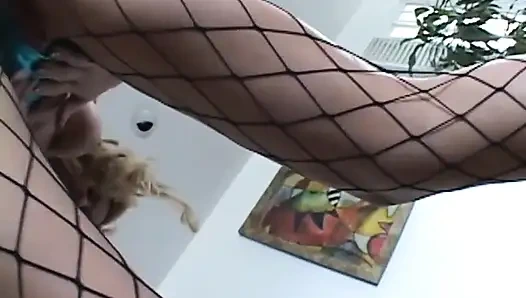 Tante seksi amerika lagi ngentot memek dan dildo di dalam memek dan pantatnya (film lengkap)