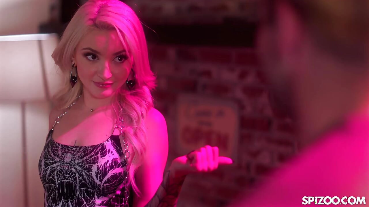 Sexy Pool Player Lola Fae Is Satisfied With Huge Cock