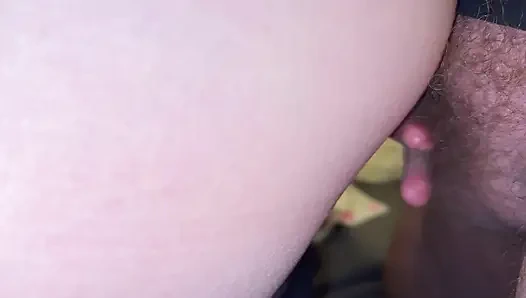 Samantha lagi asik dientot