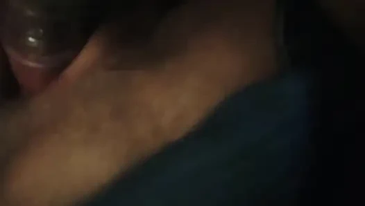 Seorang peri datang dari langit, dan dia adalah tamparan bur dan pantat yang cantik.