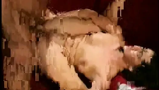Lustvolle brünette sextopf bekommt groben doggystyle geritten