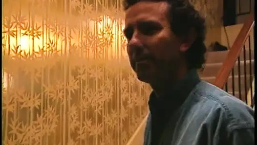 Muhteşem hatun altmış dokuz yapıyor ve oturma odasında derin sikişiyor