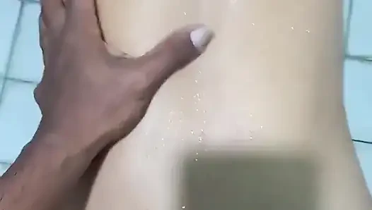 Gadis Pinay Nyepong Dan Ngentot Di Kamar Mandi