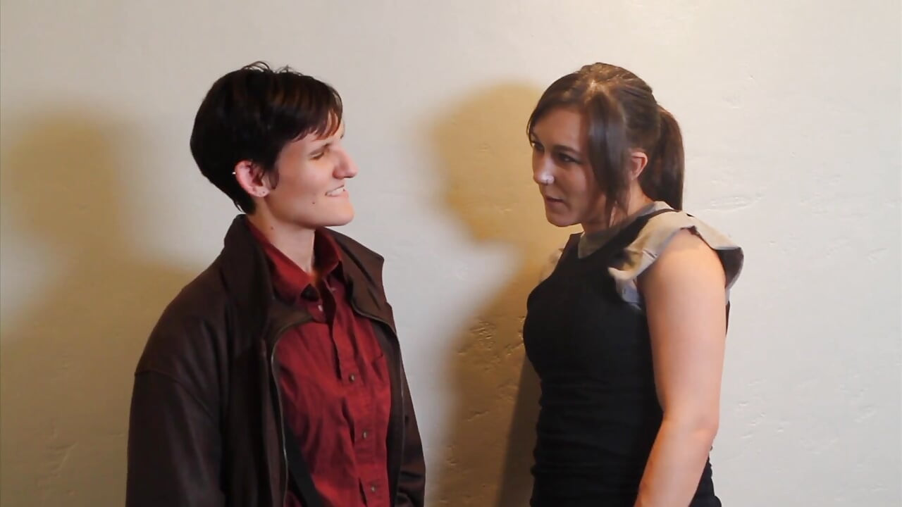 Sinn Sage and Laurel Norton are lesbians with brown hair