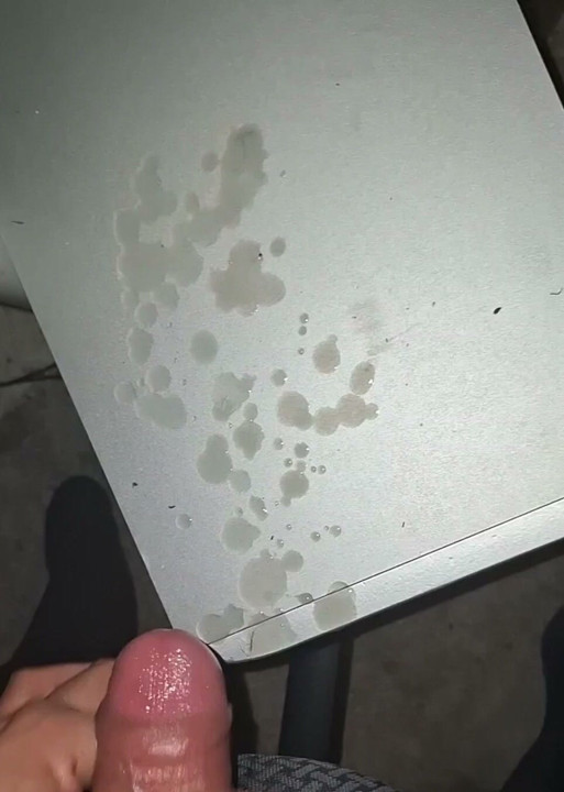 Cumshot solo