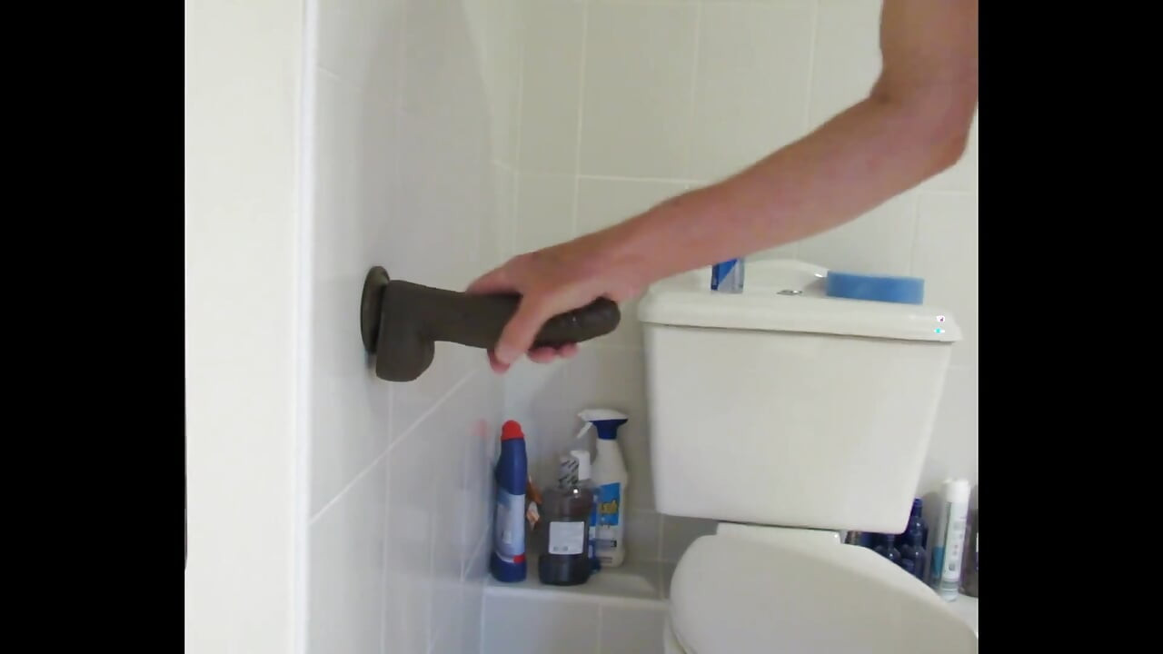 רכיבה על דילדו הזין חלק 2