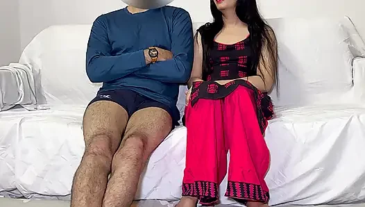 Memek sempit ibu tiri india dengan pantat bahenol dijilat dan dientot habis-habisan sama kontol besar