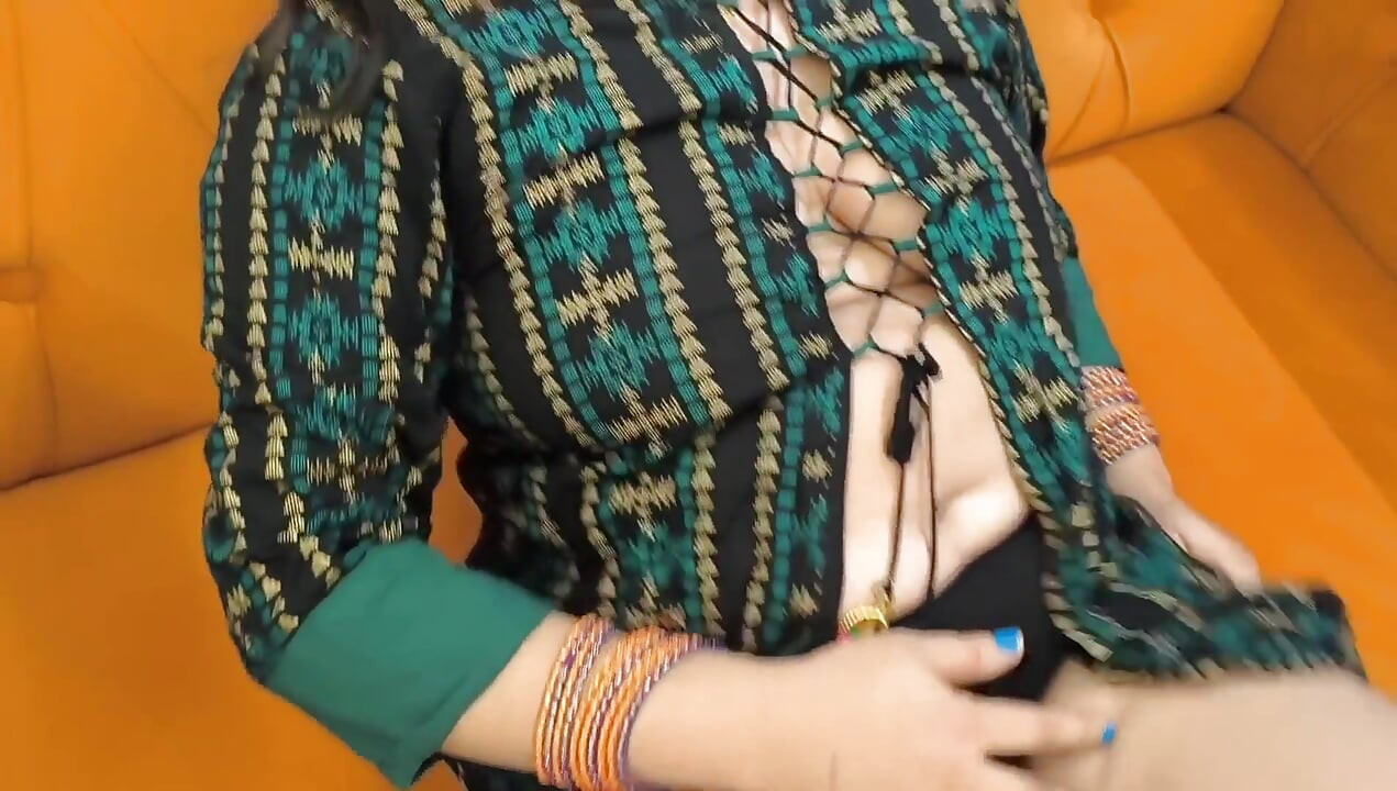 Puja baby si gadis india