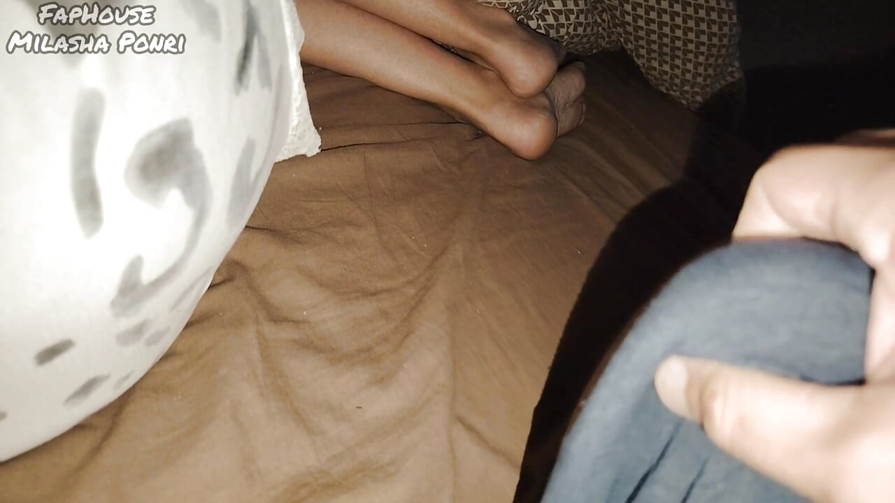I Secretly Jerking and Cum on My Stepsister's Feet.