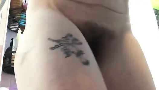 Ich Pissen Meine Nackten Beine Runter