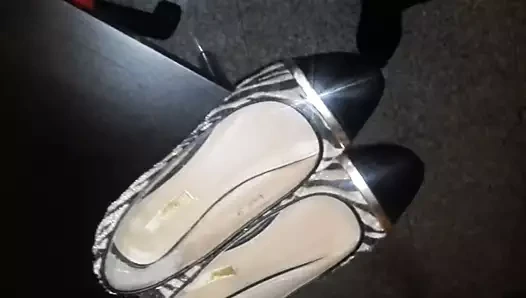 Ayakkabıyla boşalma