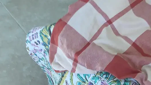 Pakistanische muslimische stiefmutter bekommt massiven creampie von stiefsohn