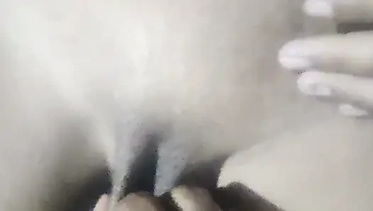 Мачеха показала свою киску своей мачехе и получила массаж