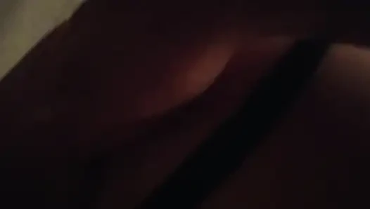 Tüm deliklerimi sik lütfen!