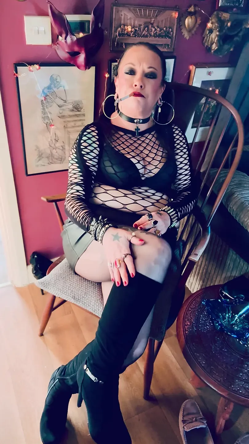A Glimpse Of My Pussy Lips As Tina Snua Smokes A Cigarette In Boots - Smoking Goth Slut