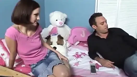 Cewek itu suka ngentot kontol ngaceng kayak pelacur