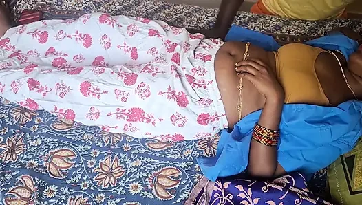 Indian Married Wife Shows Navel to Have a Deal with Houseowner