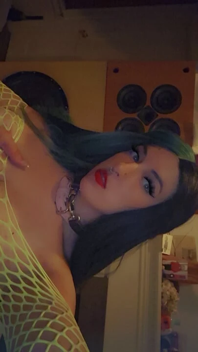 Night dancing strip tease