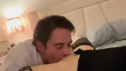 Lulu Wild - возбужденный азиатский зайчик Lulu жестко сосет и грубо трахают