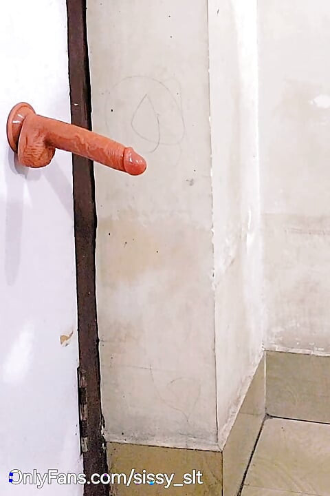 Banci feminin ngentot dan nyepong kontol