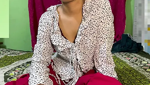 My sexy stepcousin looks very hot and to day i want to fucking with her