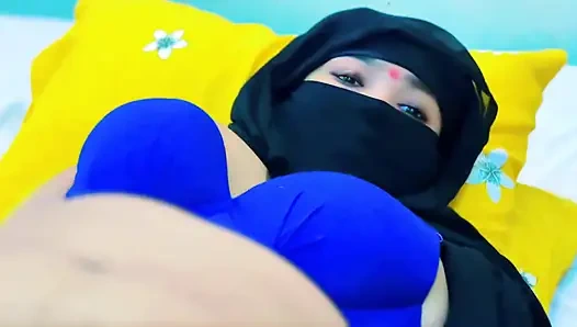 Мой муж оставляет меня одного дома, но мой сосед всегда помогает мне трахом - египетская девушка в хиджабе, секс