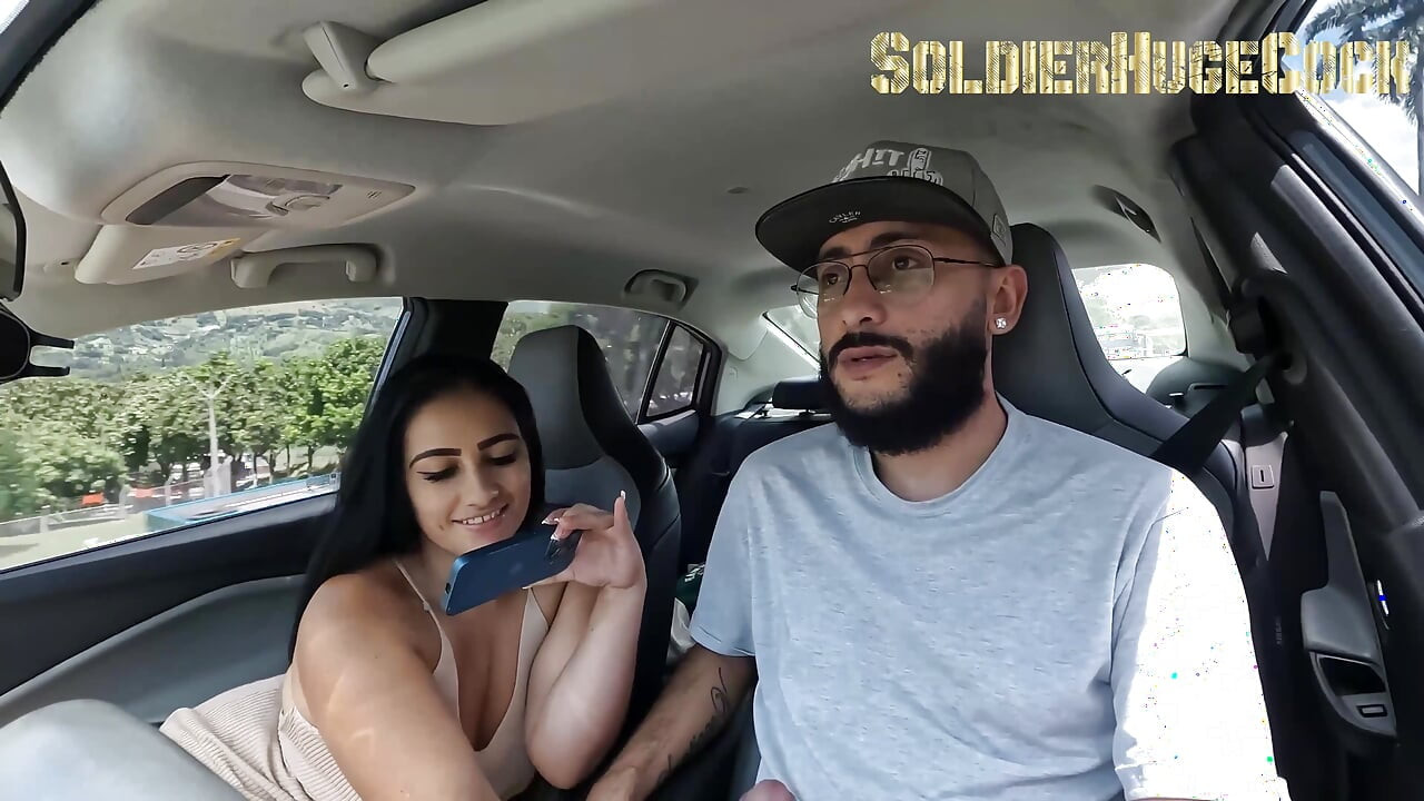 Tight Pink Pussy Crushed in the Car During an Unscripted Encounter