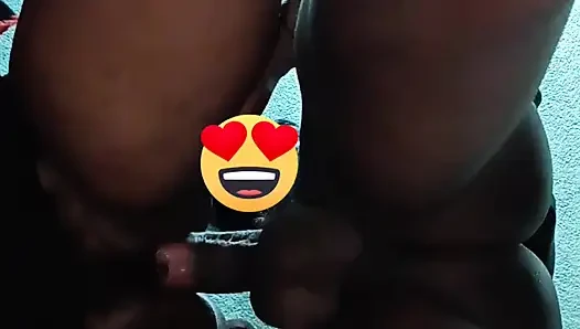 Hintli ev hanımı Hintli kadın ji ile yüz yüze geliyor