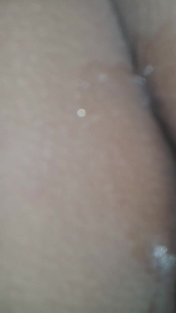 المرة الأولى سدادة مؤخرة في مؤخرتها ومارس الجنس مع كسها | مقطع 1