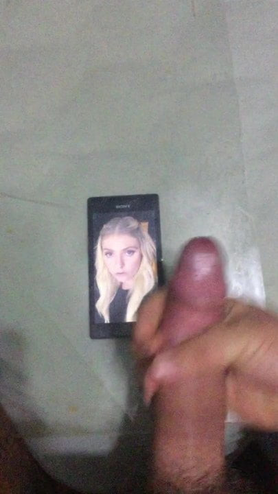 Huge Ropes for Taylor Momsen