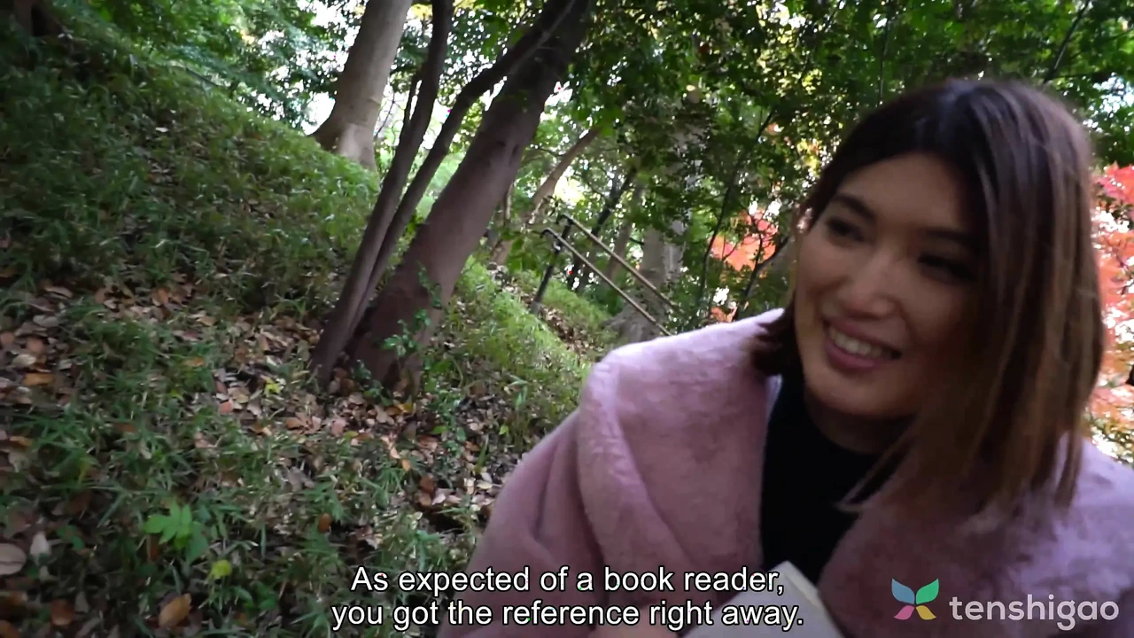 来自东京的素人Miku Kanno来到我们的酒店, 为我们裸体