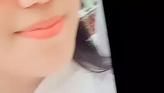 Annie chan boşalma anısına