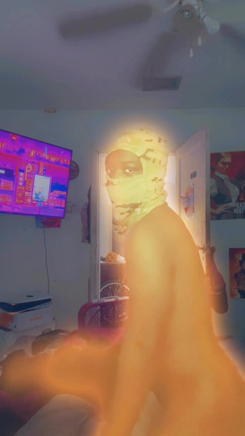 Me humping my pillows with my Ski mask it makes me feel 10x horny but full vid coming on hump day tho