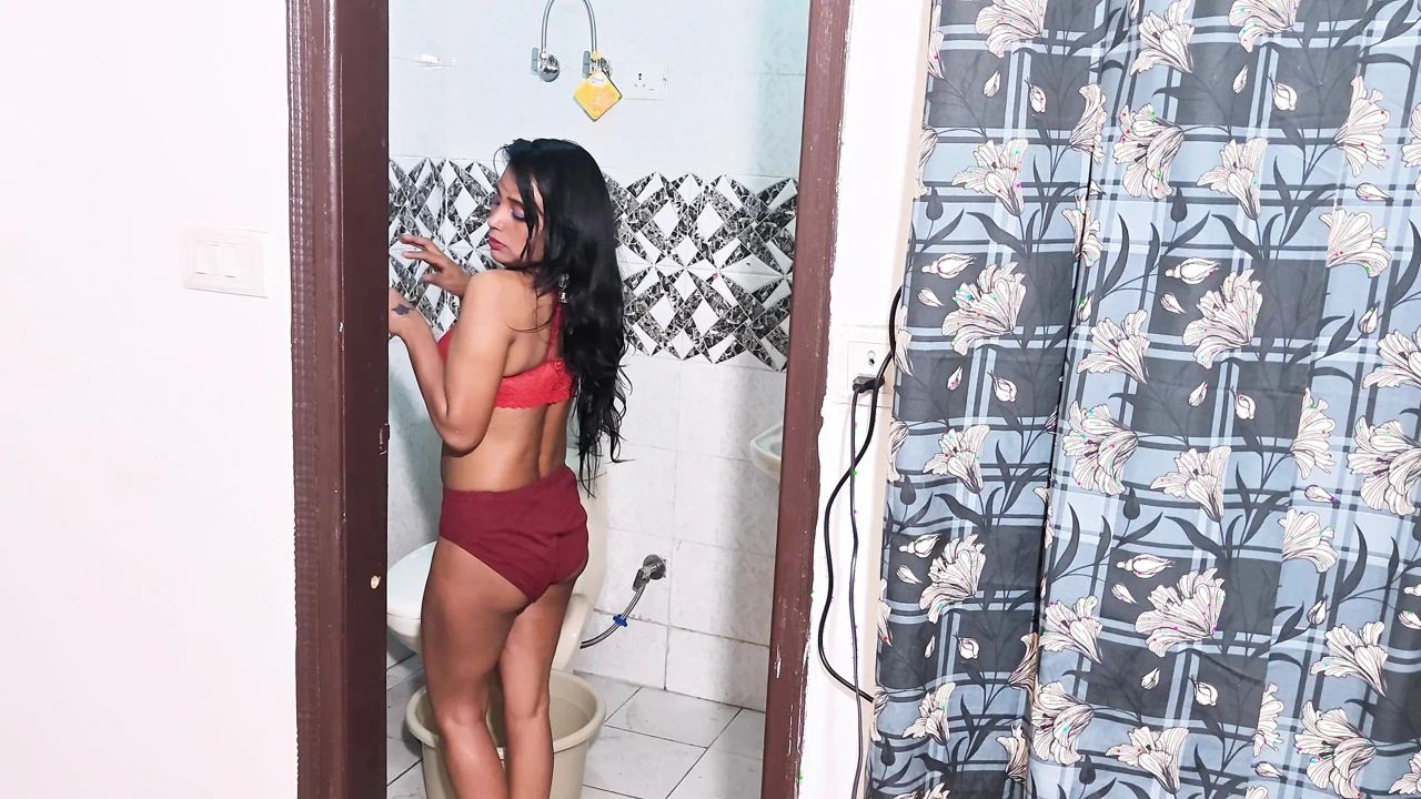 Desi old step father watches step daughter bathing and has hardcore sex and pussy sucking indian hindi video