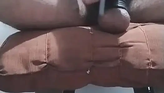 Porno ve taşak sedyesi ile boşalıyor