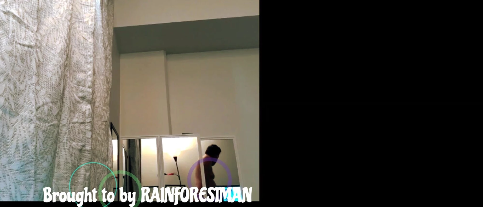 RAINFORESTMAN Menunjukkan duburnya ternganga selepas menggunakan koleksi dildo besarnya.