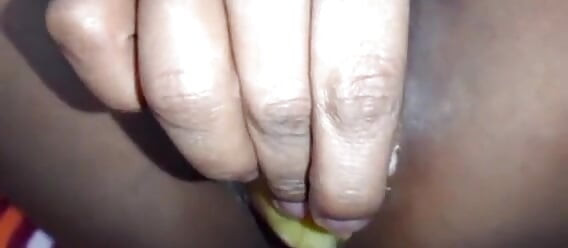 OUCHHHH! BANANA QUEBROU DENTRO DA VAGINA